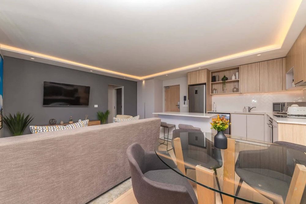 Modern and Bright 1BD APT in Sunny Sea Point Basic Apartment, 1 Queen Bed 20