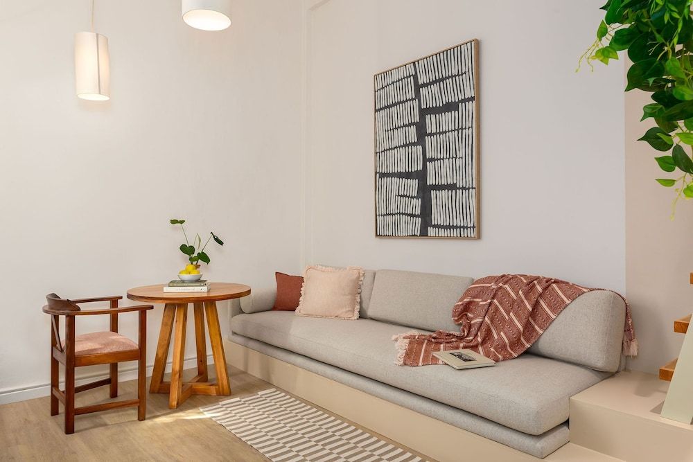 undefined THE RESERVE 5