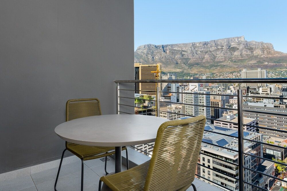 16 on Bree 2303 Exclusive Apartment 10