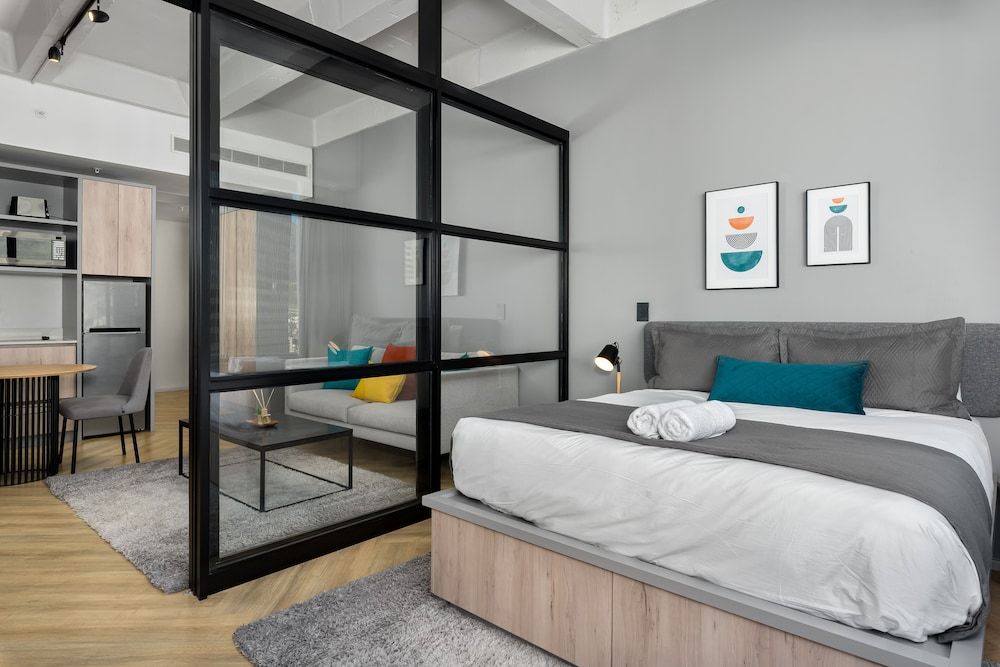 undefined One Thibault 1628 4