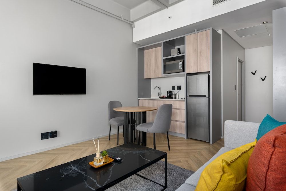 undefined One Thibault 1628 9