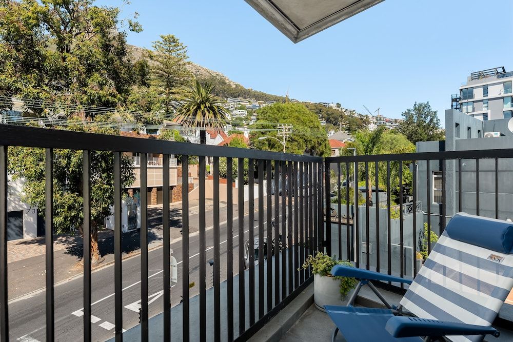 The Ivory 202 Classic Apartment 8