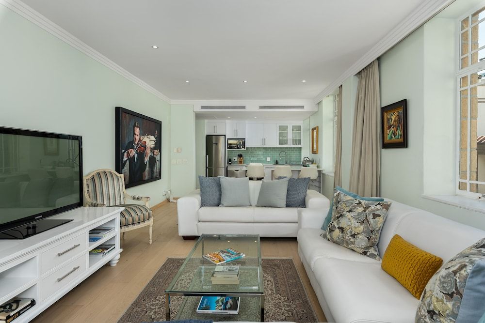 Mandela Rhodes F503 Gallery Apartment 11