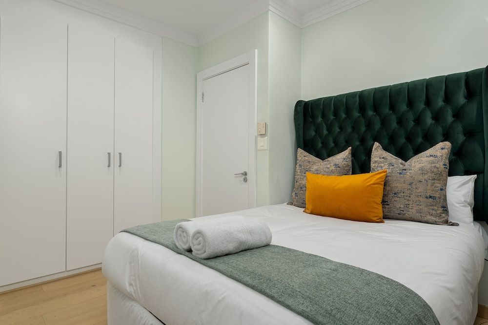 undefined Mandela Rhodes F503 5