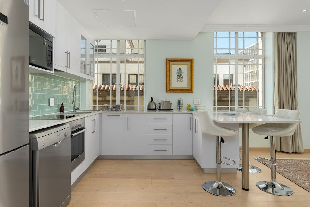 undefined Mandela Rhodes F503 10