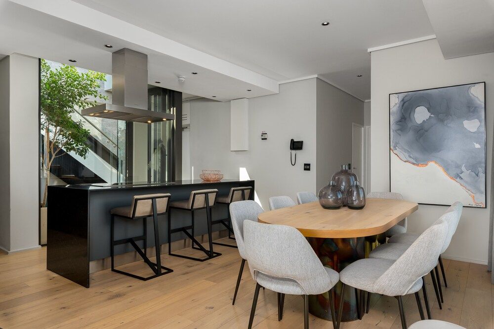 Cosmopolitan 801 Exclusive Apartment 13