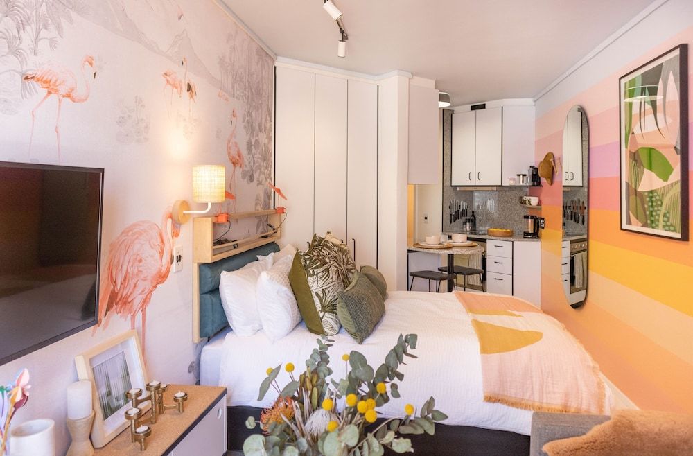 undefined The Flamingo 604 9