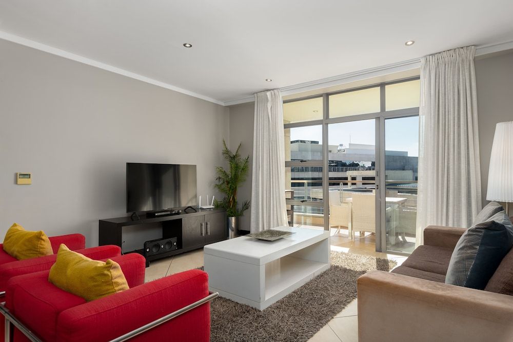 Icon 1010 Exclusive Apartment 13