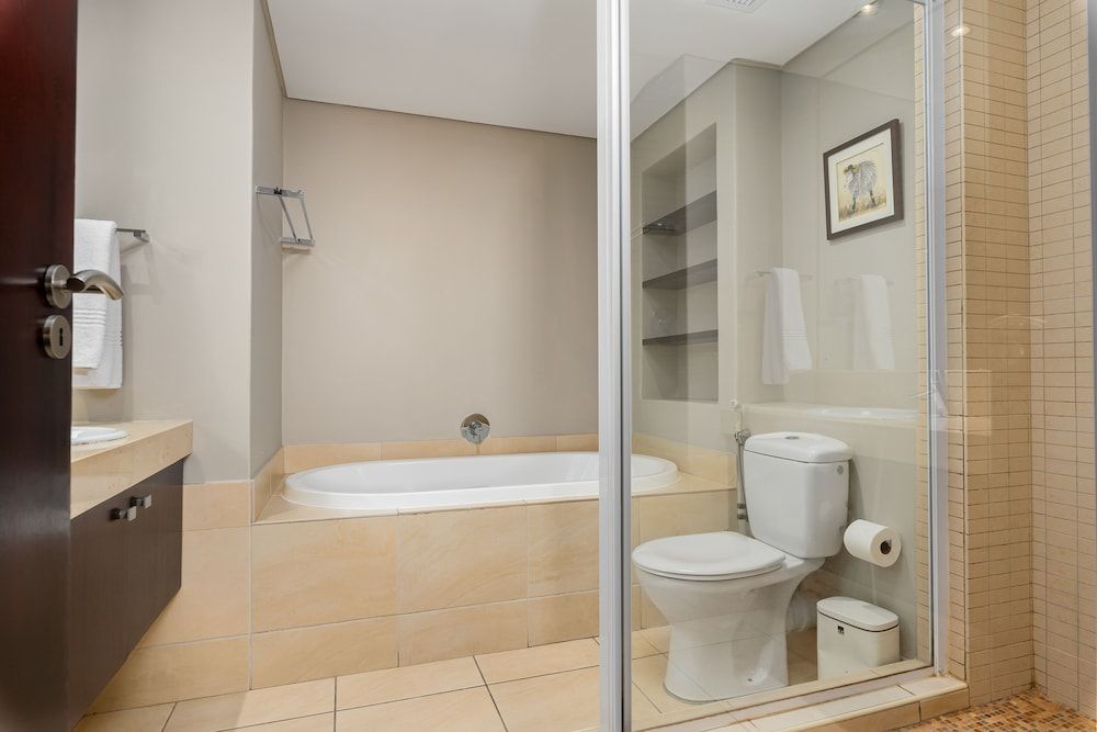 Icon 1010 Exclusive Apartment 17