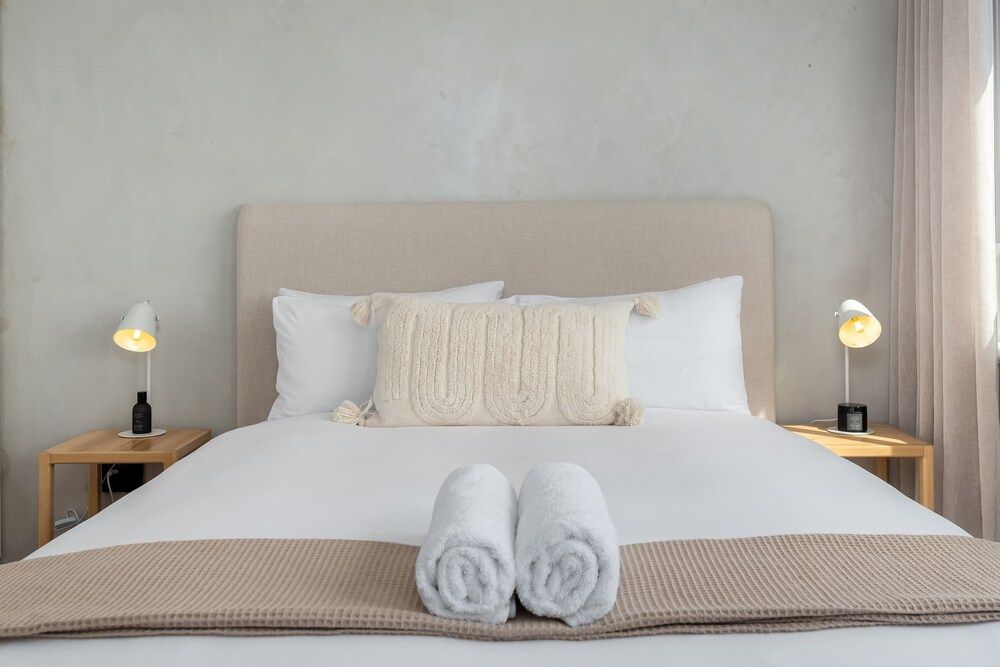 undefined Doric Court 605 5