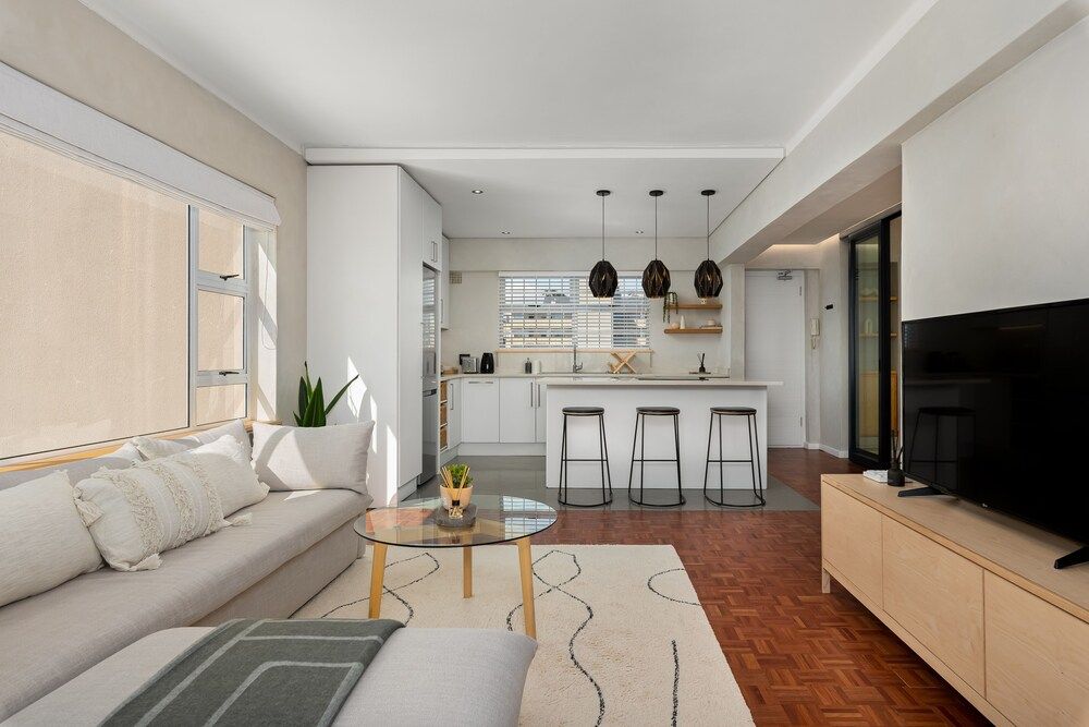 Doric Court 605 Grand Apartment 14