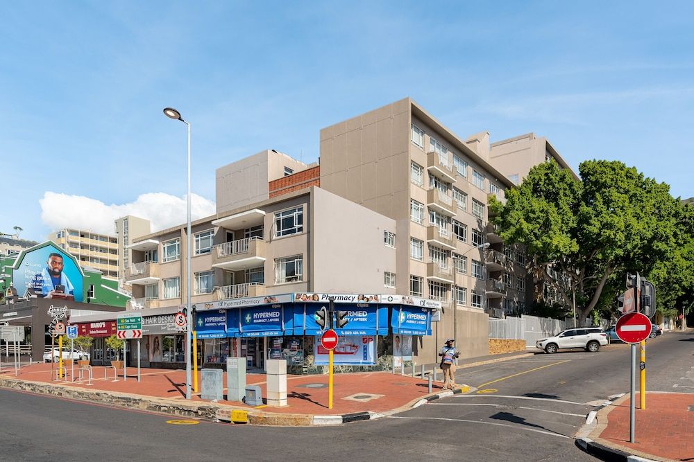 undefined Doric Court 605 2