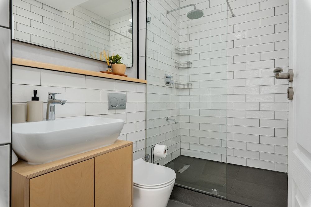 Doric Court 605 Grand Apartment 17