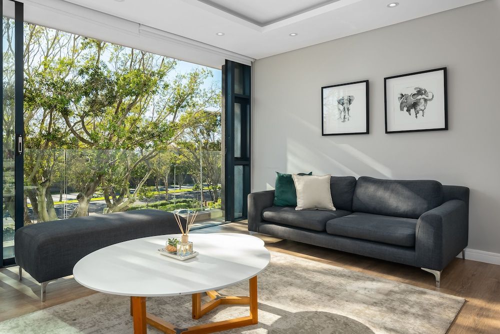 undefined The Warwick 206