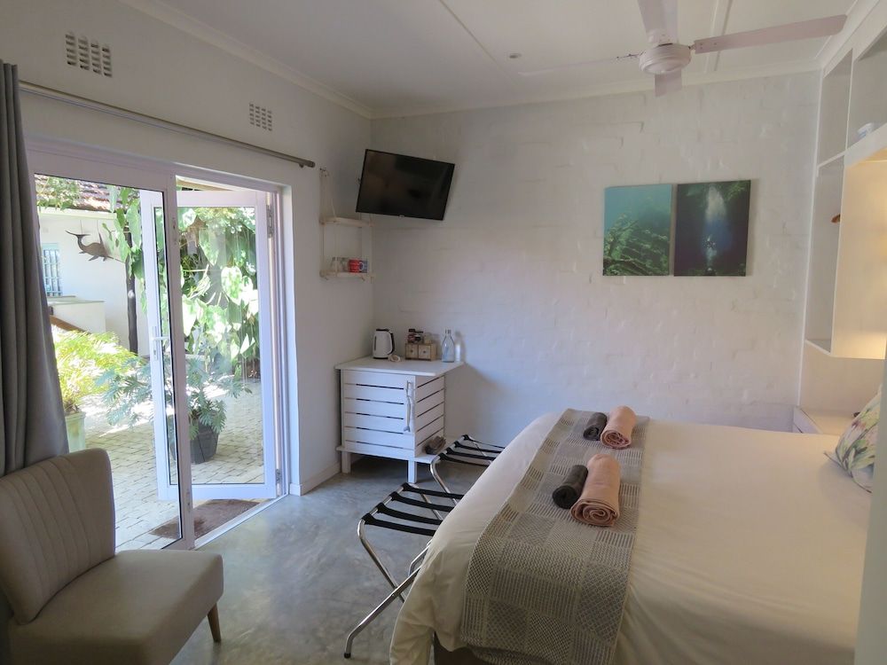 Bare Feet Retreat Serenity Room 2