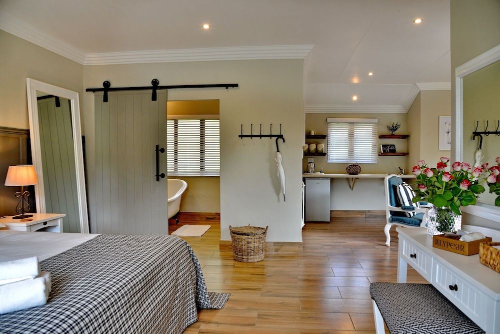 Thanda Manzi Country Hotel Deluxe Room (Deluxe Suite) 7