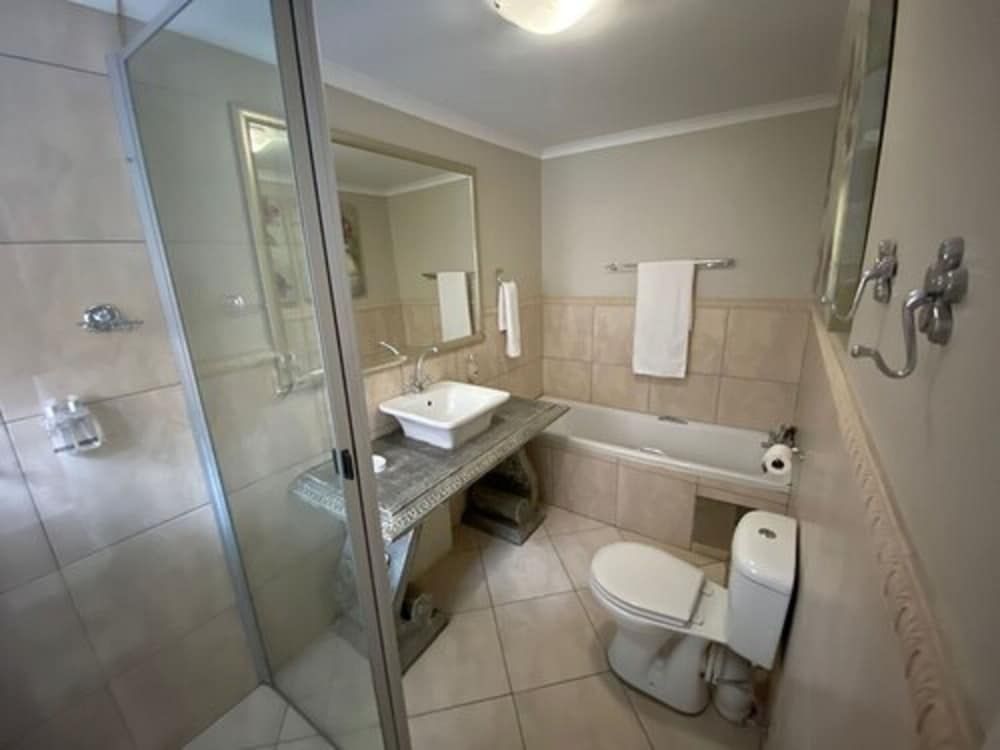 Absolut Guest Boutique Luxury Room 12