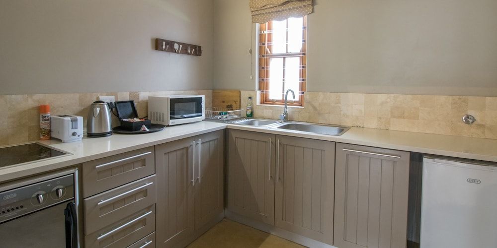 Langebaan Kite Cottages Deluxe Studio 4