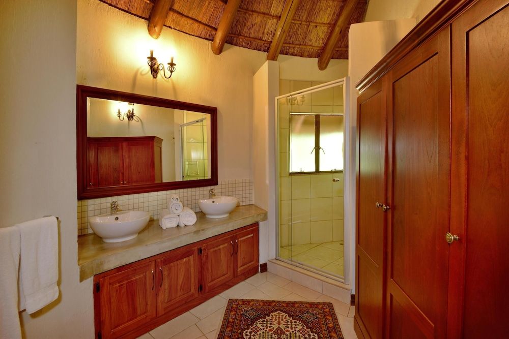 Royal Morubisi Founder's Lodge Luxury Villa, 2 Bedrooms, Garden View 5