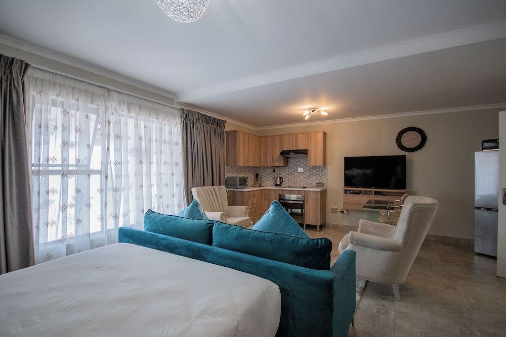 Lefa Boutique Hotel Royal Executive Suite 4