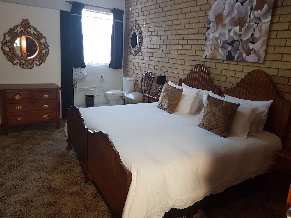 Mountain View Country Estate Exclusive Double or Twin Room 3