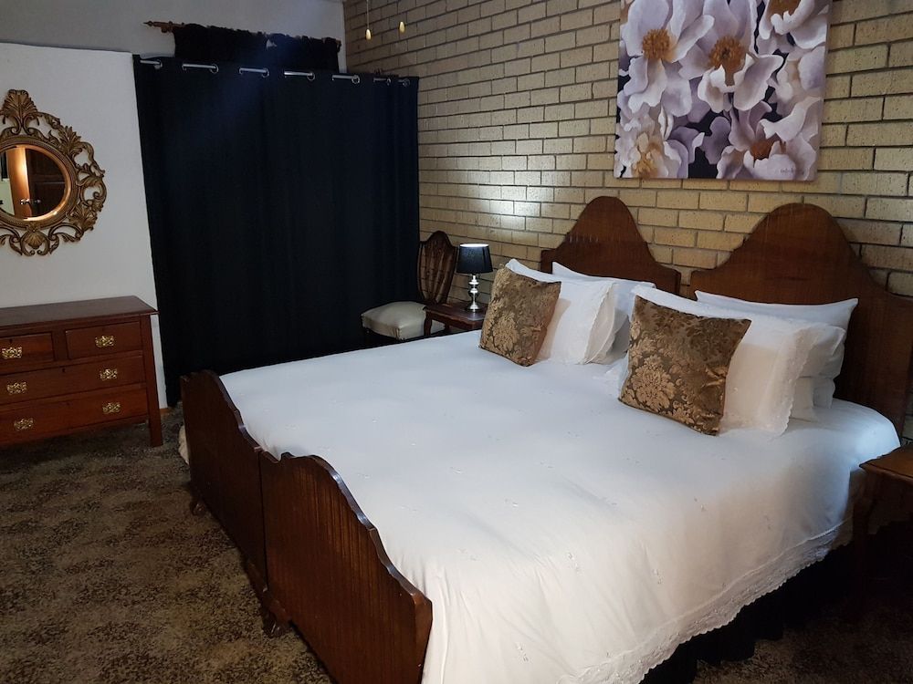 Mountain View Country Estate Exclusive Double or Twin Room 2