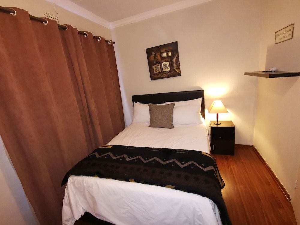 Business House, Multiple Beds