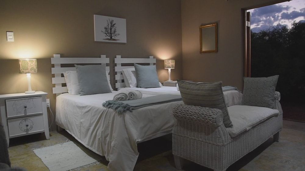 Zwartberg View Mountain Lodge Luxury Double Room 3