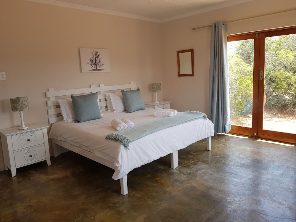 Zwartberg View Mountain Lodge Luxury Double Room 5