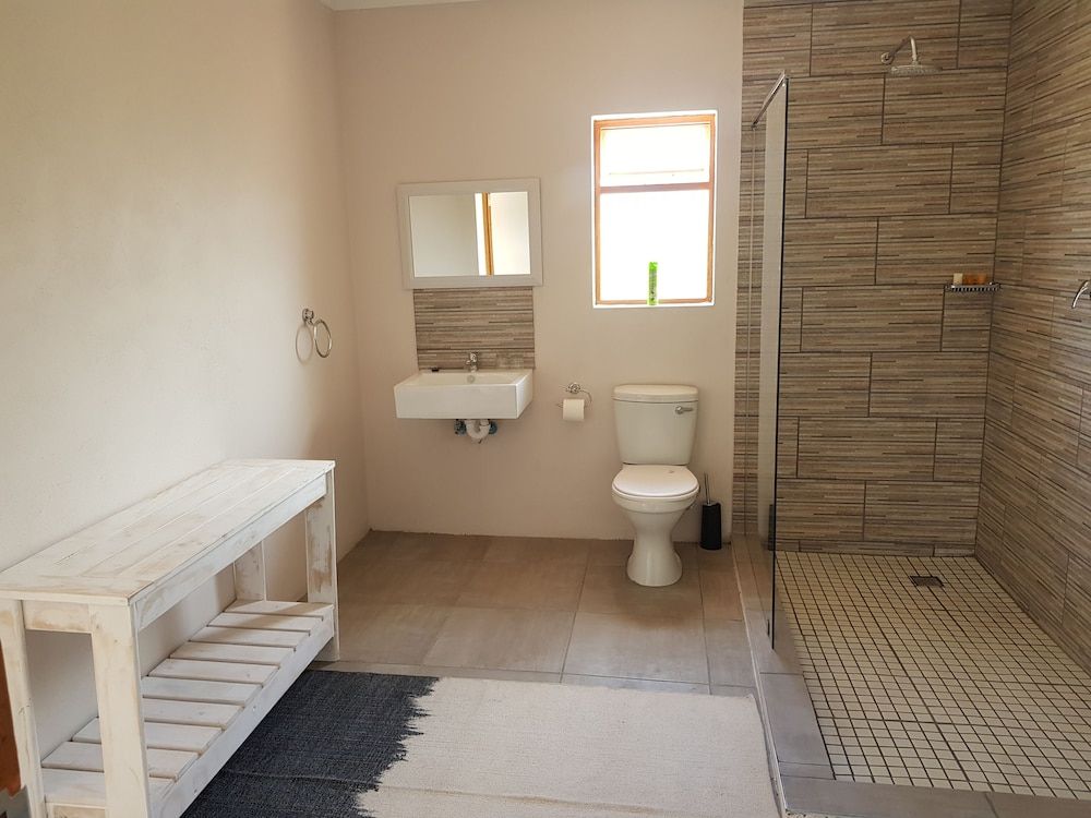 Zwartberg View Mountain Lodge Luxury Double Room 11