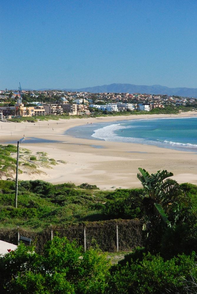 Panoramic Penthouse, 2 Bedrooms, Beach View