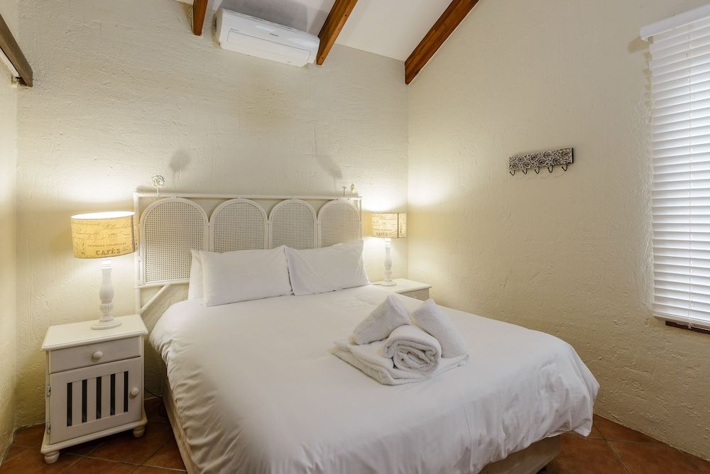 Economy Triple Room