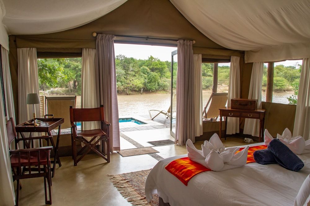Phelwana Game Lodge Luxury Tent 2