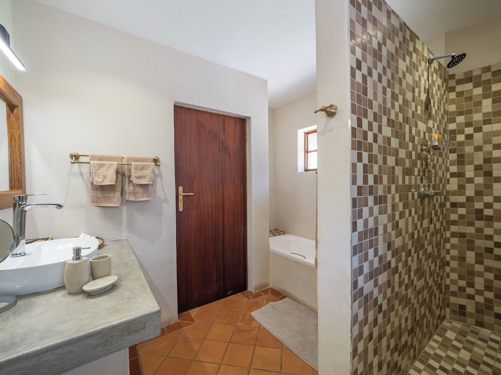 MILIMA Big 5 Safari Lodge Family Villa 2