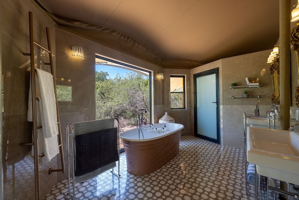 Oase by 7 Star Lodges - Greater Kruger Private 530ha Reserve Royal Room 10