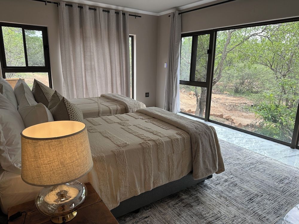 Oase by 7 Star Lodges - Greater Kruger Private 530ha Reserve Superior Room