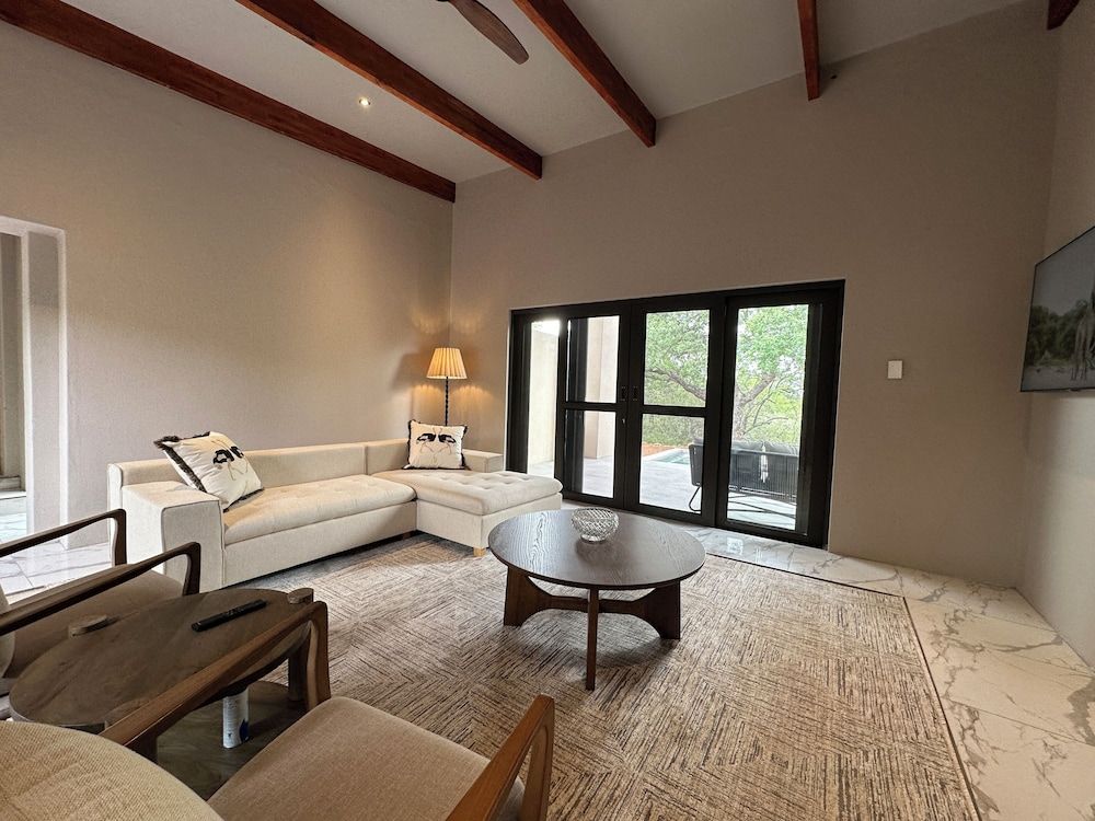 Oase by 7 Star Lodges - Greater Kruger Private 530ha Reserve Superior Room 19