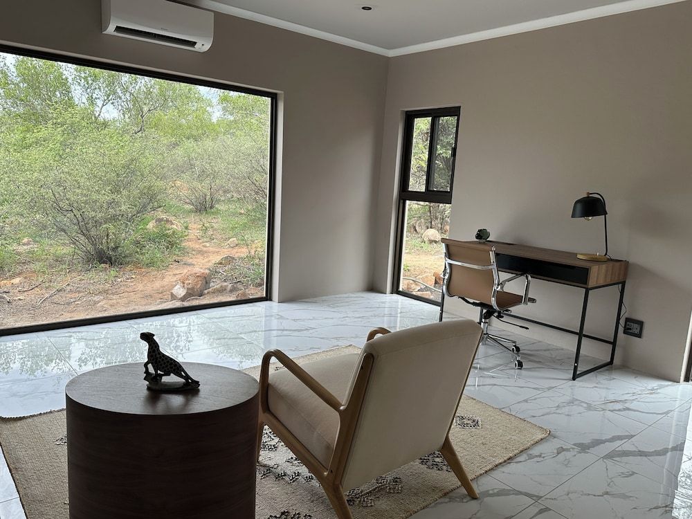Oase by 7 Star Lodges - Greater Kruger Private 530ha Reserve Superior Room 18