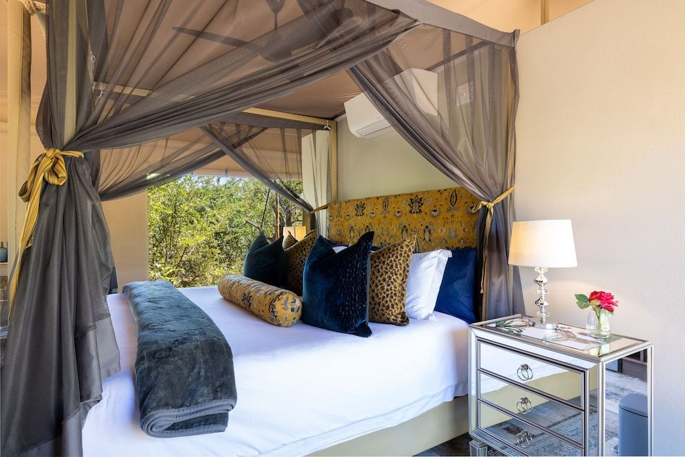 Oase by 7 Star Lodges - Greater Kruger Private 530ha Reserve Royal Room