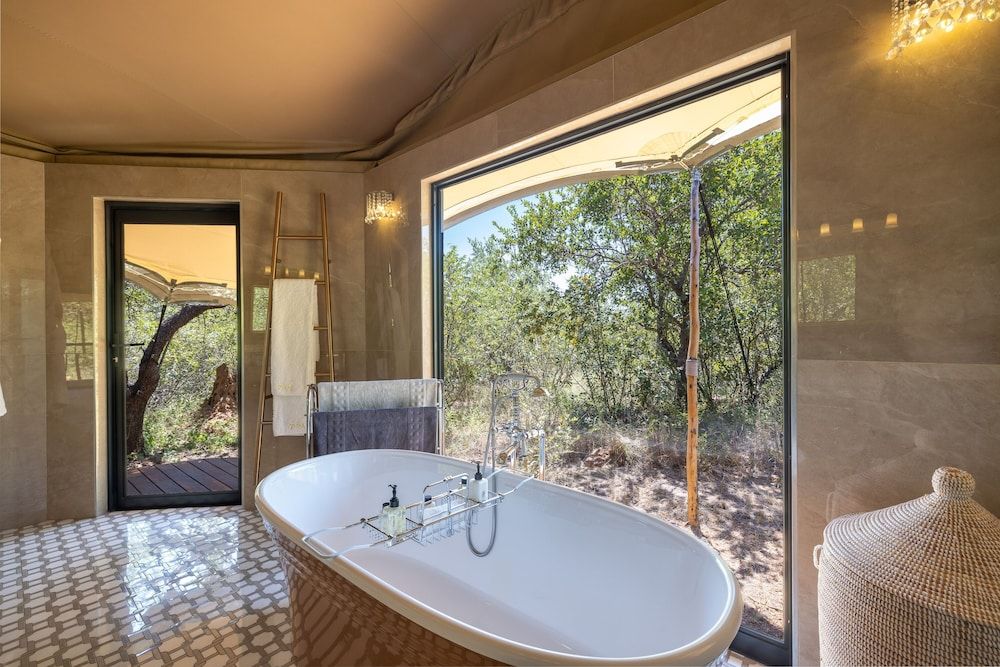 Oase by 7 Star Lodges - Greater Kruger Private 530ha Reserve Royal Room 13