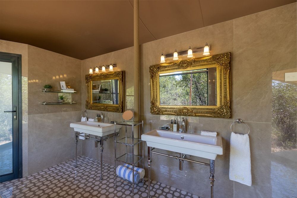 Oase by 7 Star Lodges - Greater Kruger Private 530ha Reserve Royal Room 12