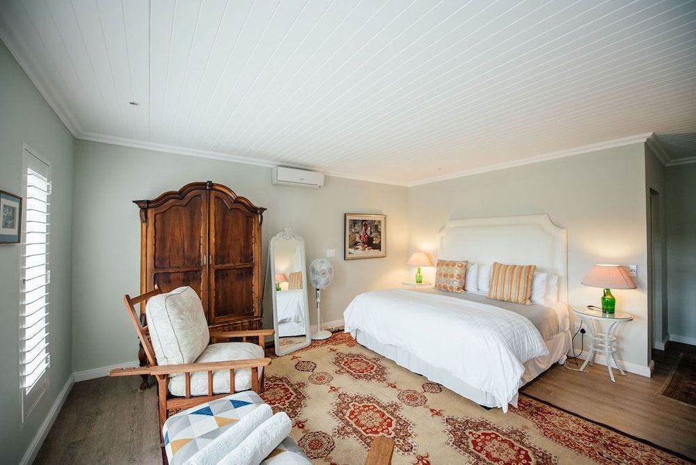 Downstairs Suite