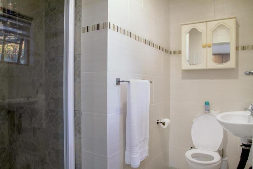 libra lodge Deluxe Double or Twin Room 3