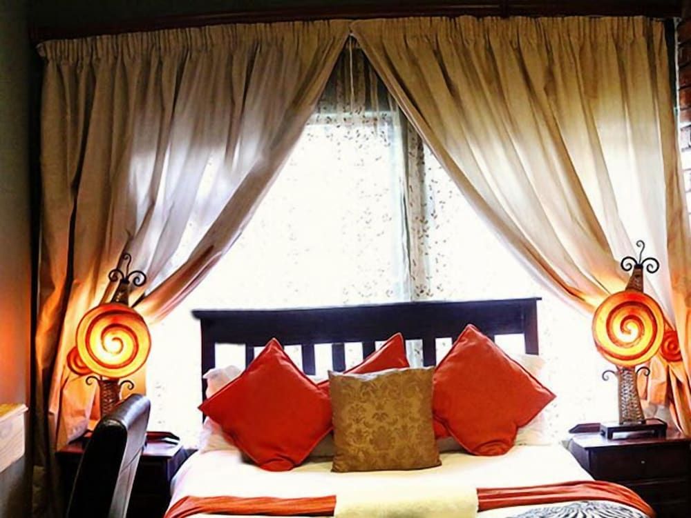 Honeymoon Room