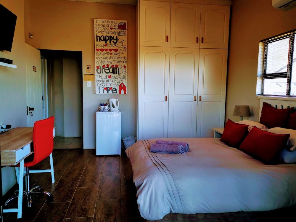 Cove View Bed & Breakfast Double Room (Blue Rock) 4