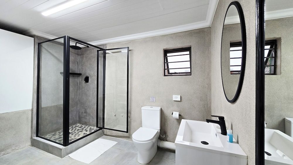 Vincent Valley Lodge Family Single Room 6