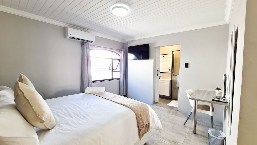 Vincent Valley Lodge Family Room