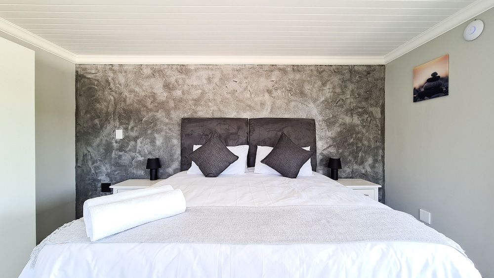 Vincent Valley Lodge Executive Double Room 13