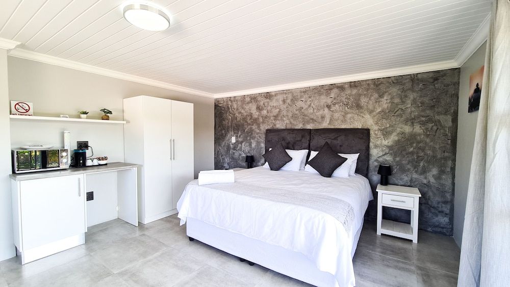 Vincent Valley Lodge Executive Double Room 12