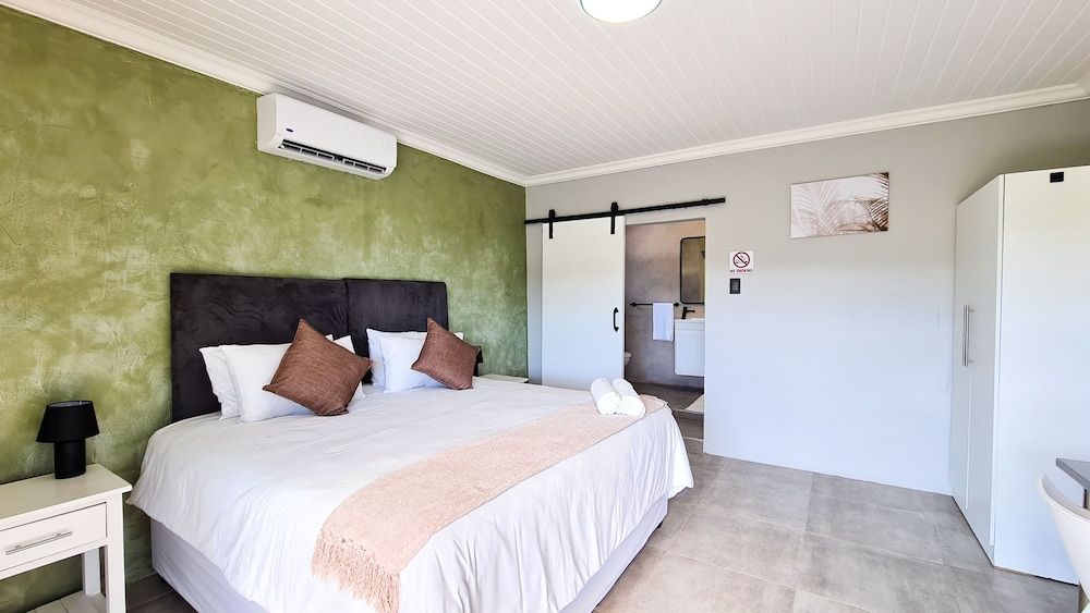 Vincent Valley Lodge Executive Double Room 3